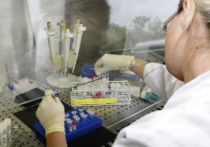 Προσωρινή διακοπή στα πειράματα με τη φονική γρίπη
